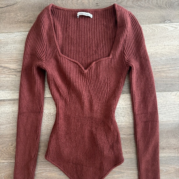 Abercrombie Long-Sleeve Sweetheart Sweater Bodysuit size small brown - Picture 2 of 5